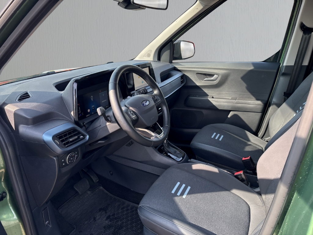 Fahrzeugabbildung Ford Tourneo Courier Active DCT Navi ACC BLIS Winter SHZ Temp Alu