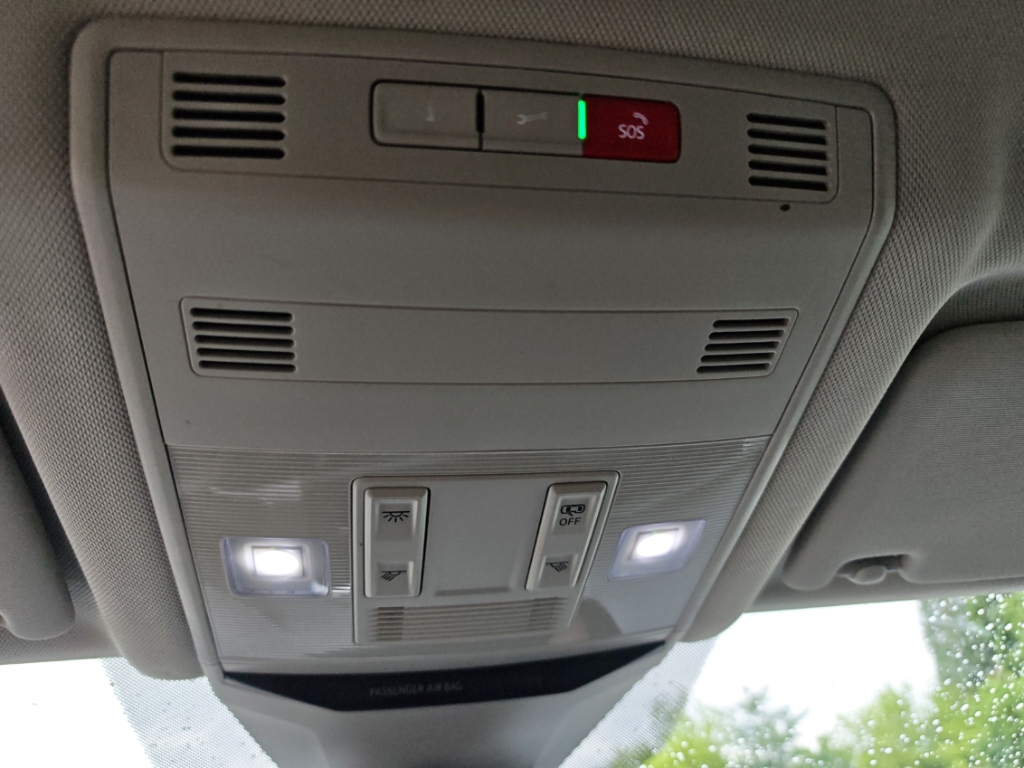 Fahrzeugabbildung Volkswagen T-Roc 1.5 TSI DSG Style ACC LED+ Navi Kam Klima