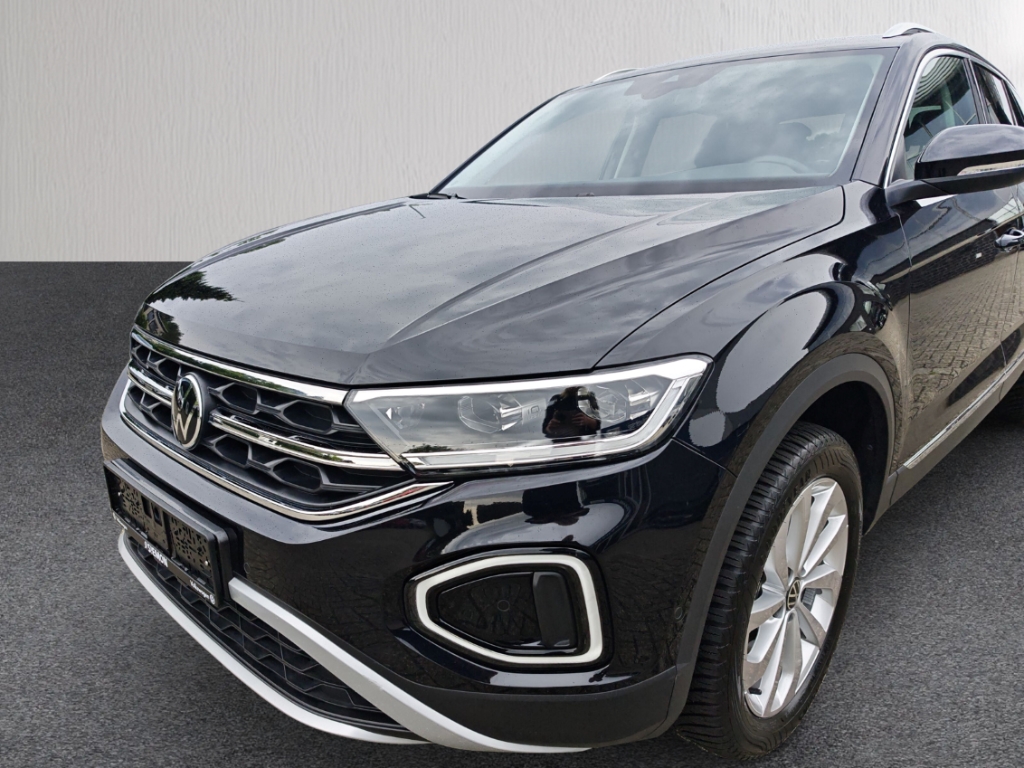 Fahrzeugabbildung Volkswagen T-Roc 1.5 TSI DSG Style ACC LED+ Navi Kam Klima