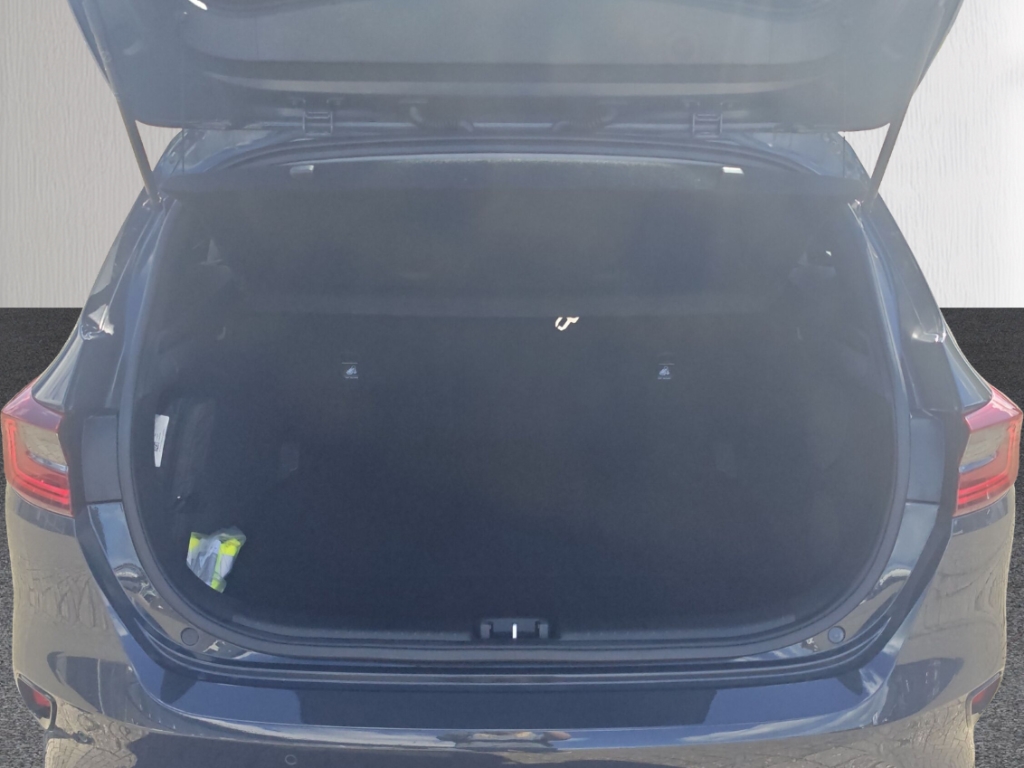 Fahrzeugabbildung Kia Cee'd 1.5 T-GDI Ultimate Edition GRA GJR SHZ RFK
