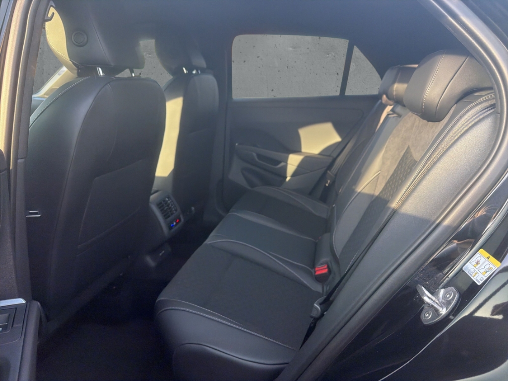Fahrzeugabbildung Volkswagen T-Roc 1.5 eTSI DSG ENERGY AHK ACC AppConnect Kam