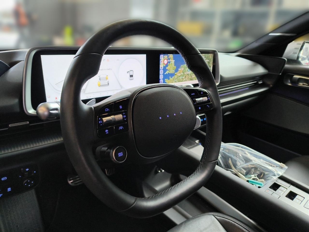 Fahrzeugabbildung Hyundai IONIQ 6 77,4kWh 4WD UNIQ HUD Navi Digitales Cockpit Memory Sitze Soundsystem Bose