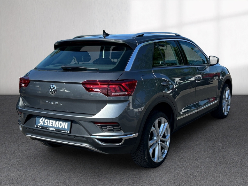 Fahrzeugabbildung Volkswagen T-Roc Sport 1.5 TSI ACC PDCv+h SHZ LED Color Navi ZV