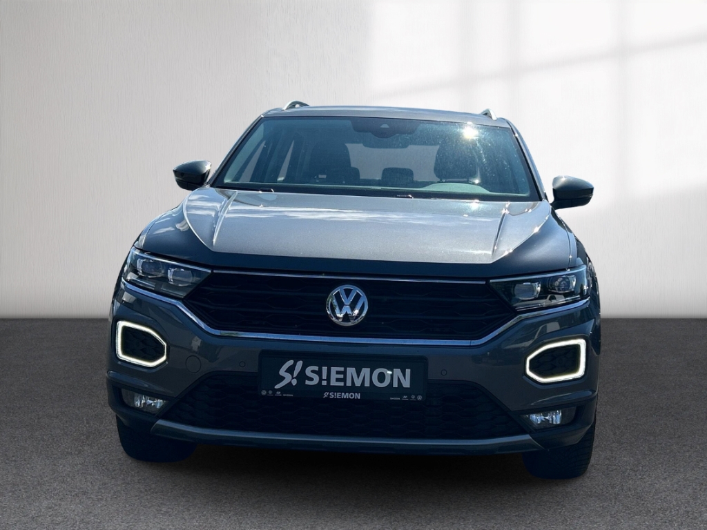 Fahrzeugabbildung Volkswagen T-Roc Sport 1.5 TSI ACC PDCv+h SHZ LED Color Navi ZV
