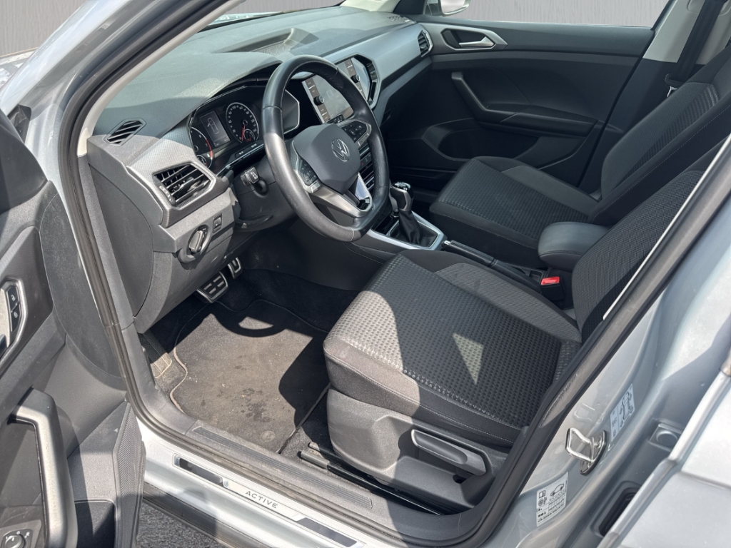 Fahrzeugabbildung Volkswagen T-Cross 1.5 TSI DSG Active ACC R-Kam SHZ Navi PDC