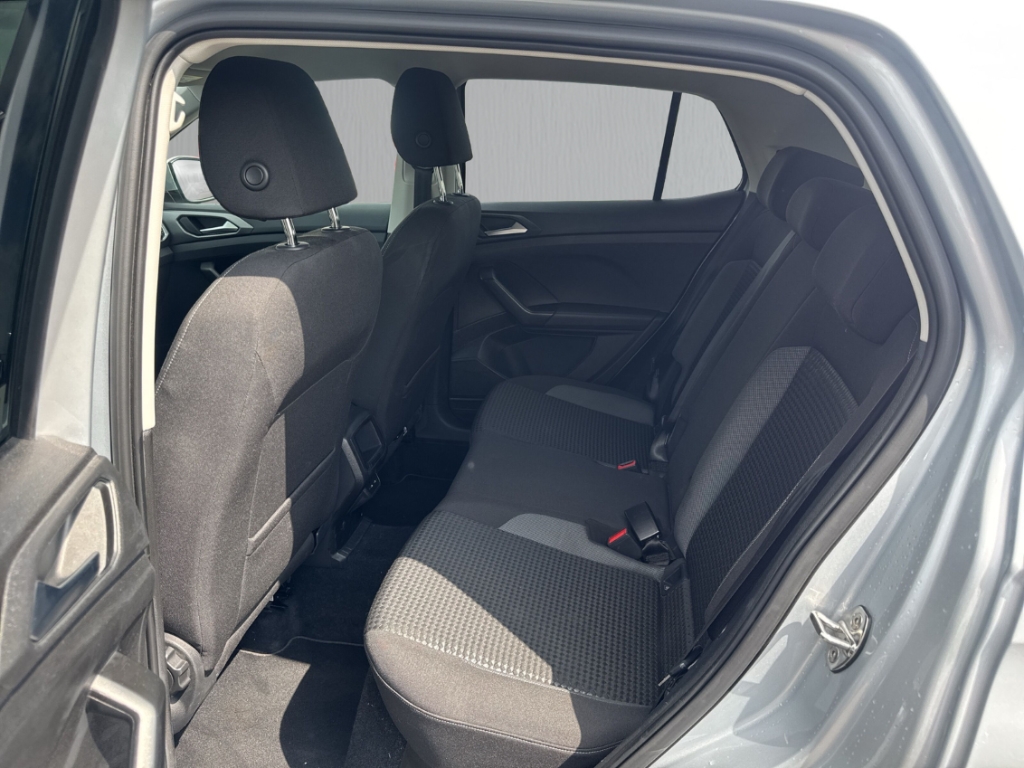 Fahrzeugabbildung Volkswagen T-Cross 1.5 TSI DSG Active ACC R-Kam SHZ Navi PDC
