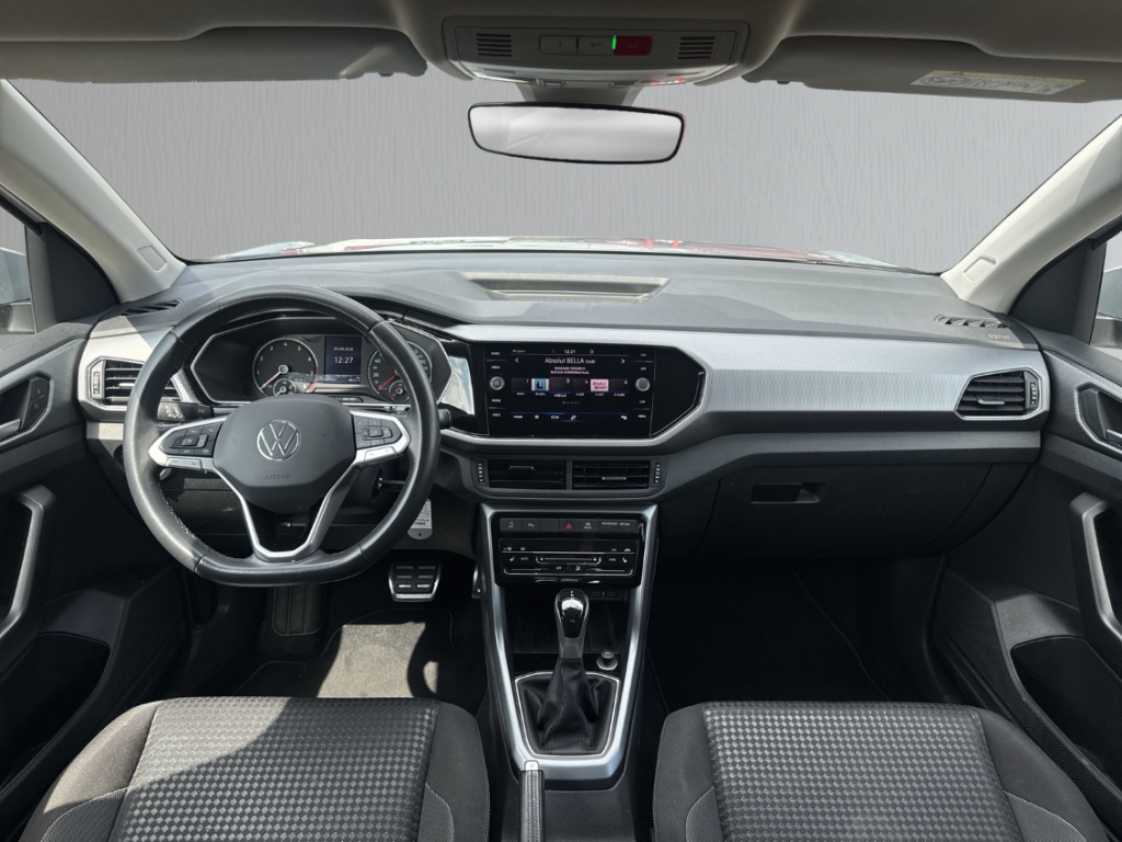 Fahrzeugabbildung Volkswagen T-Cross 1.5 TSI DSG Active ACC R-Kam SHZ Navi PDC