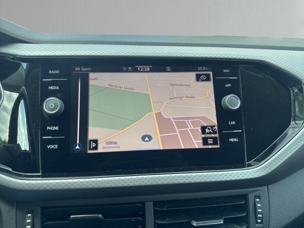 Fahrzeugabbildung Volkswagen T-Cross 1.5 TSI DSG Active ACC R-Kam SHZ Navi PDC