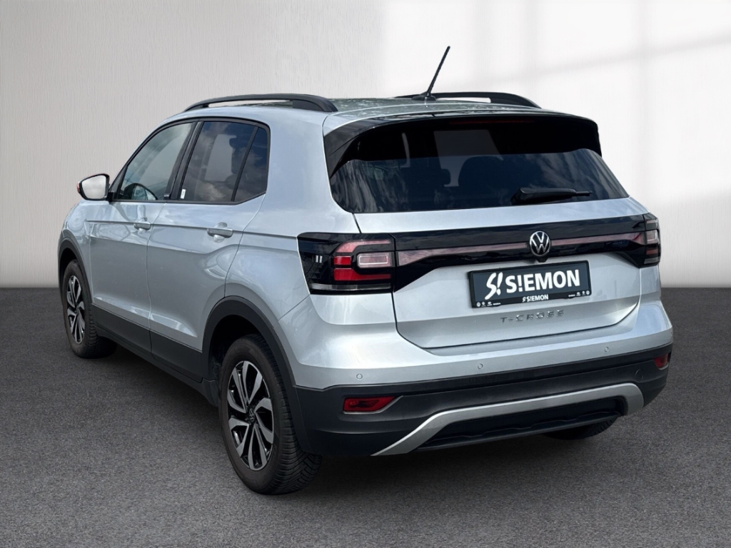 Fahrzeugabbildung Volkswagen T-Cross 1.5 TSI DSG Active ACC R-Kam SHZ Navi PDC