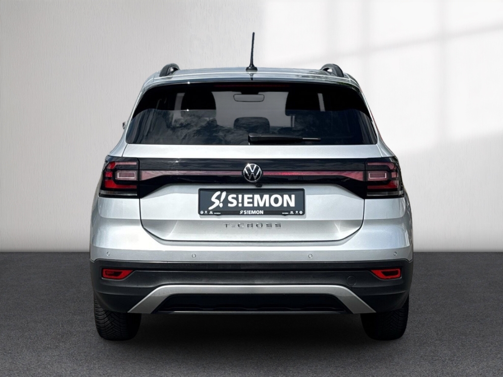 Fahrzeugabbildung Volkswagen T-Cross 1.5 TSI DSG Active ACC R-Kam SHZ Navi PDC