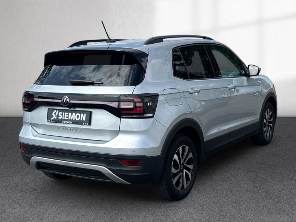Fahrzeugabbildung Volkswagen T-Cross 1.5 TSI DSG Active ACC R-Kam SHZ Navi PDC
