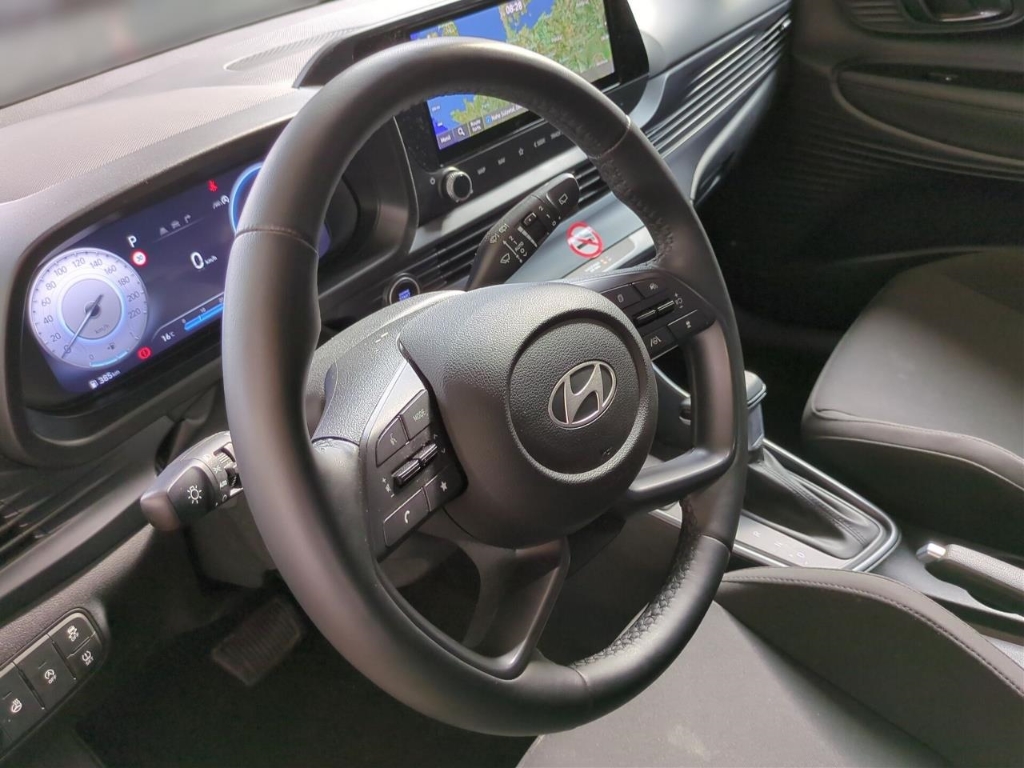 Fahrzeugabbildung Hyundai i20 FL 1.0 T-GDI 7-DCT MY25 Prime Assist-P. Navi Bose LED Keyless Rückfahrkam. PDCv+h