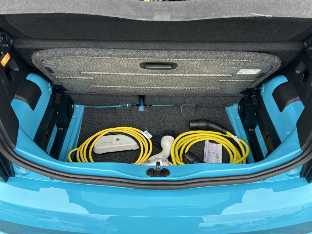 Fahrzeugabbildung Volkswagen up e-up! e-Style Plus 61 kW SHZ Color Klima BT eFH el.SP