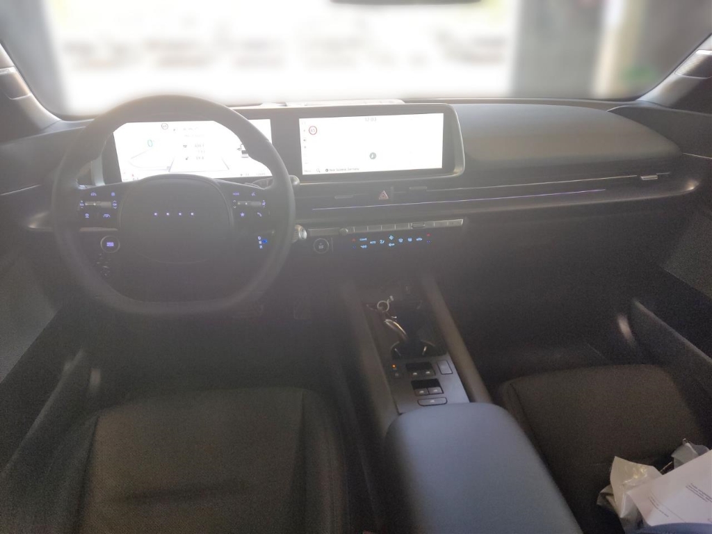 Fahrzeugabbildung Hyundai IONIQ 6 77,4kWh 2WD UNIQ 20LM HUD Navi Digitales Cockpit Memory Sitze Soundsystem