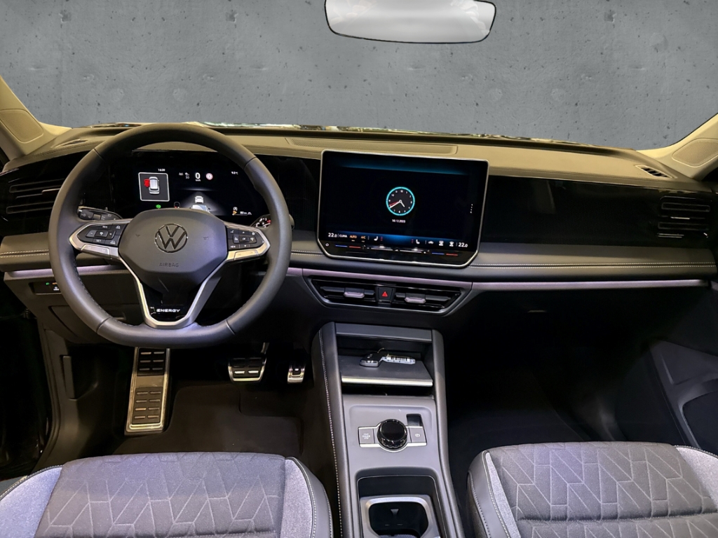 Fahrzeugabbildung Volkswagen Tiguan 1.5 eTSI DSG Energy AHK Navi ACC AreaView