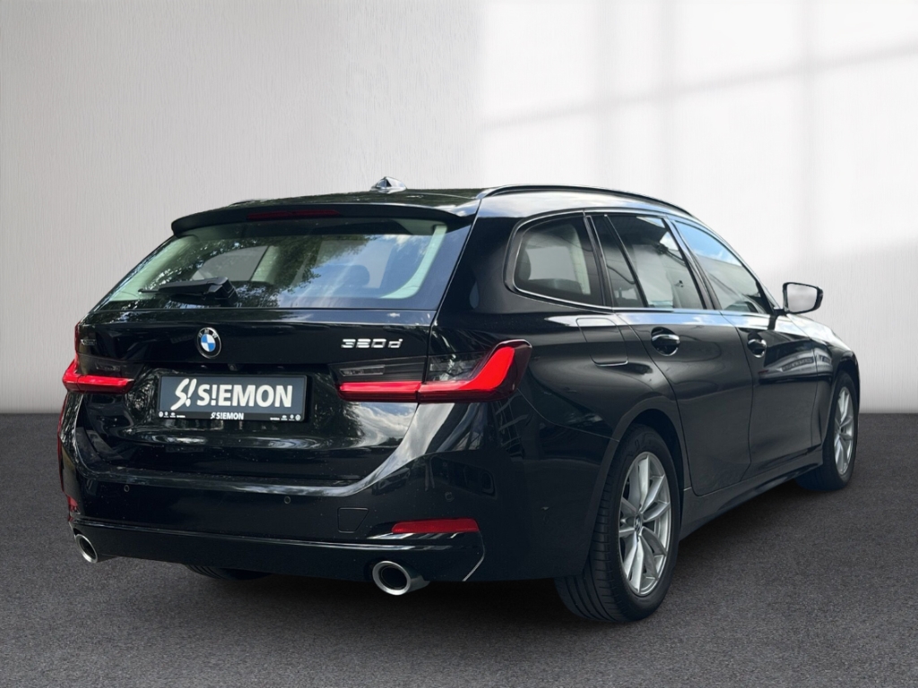 Fahrzeugabbildung BMW 320 d xDrive Touring ACC PDC HeadUp R-Kam Navi