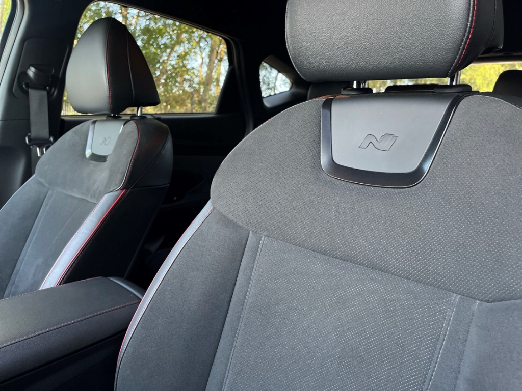 Fahrzeugabbildung Hyundai TUCSON PHEV 1.6 AT 4WD N-LINE AHK Navi Leder Digitales Cockpit Soundsystem LED ACC