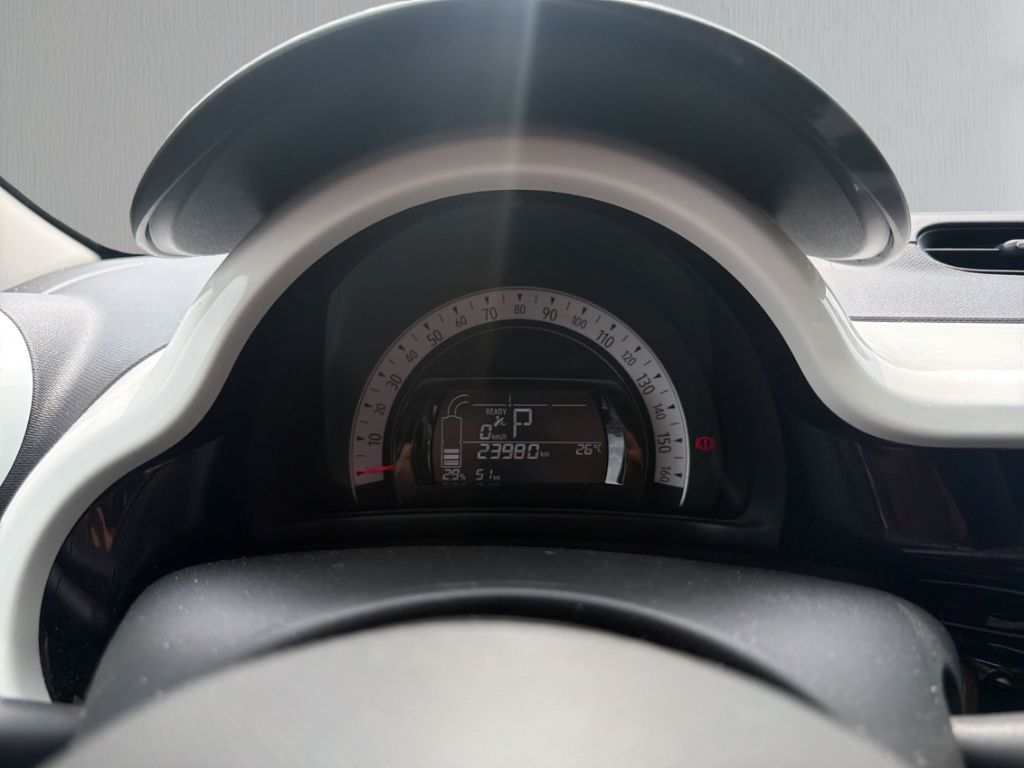 Fahrzeugabbildung Renault Twingo Electric Kamera PDC hinten Klima