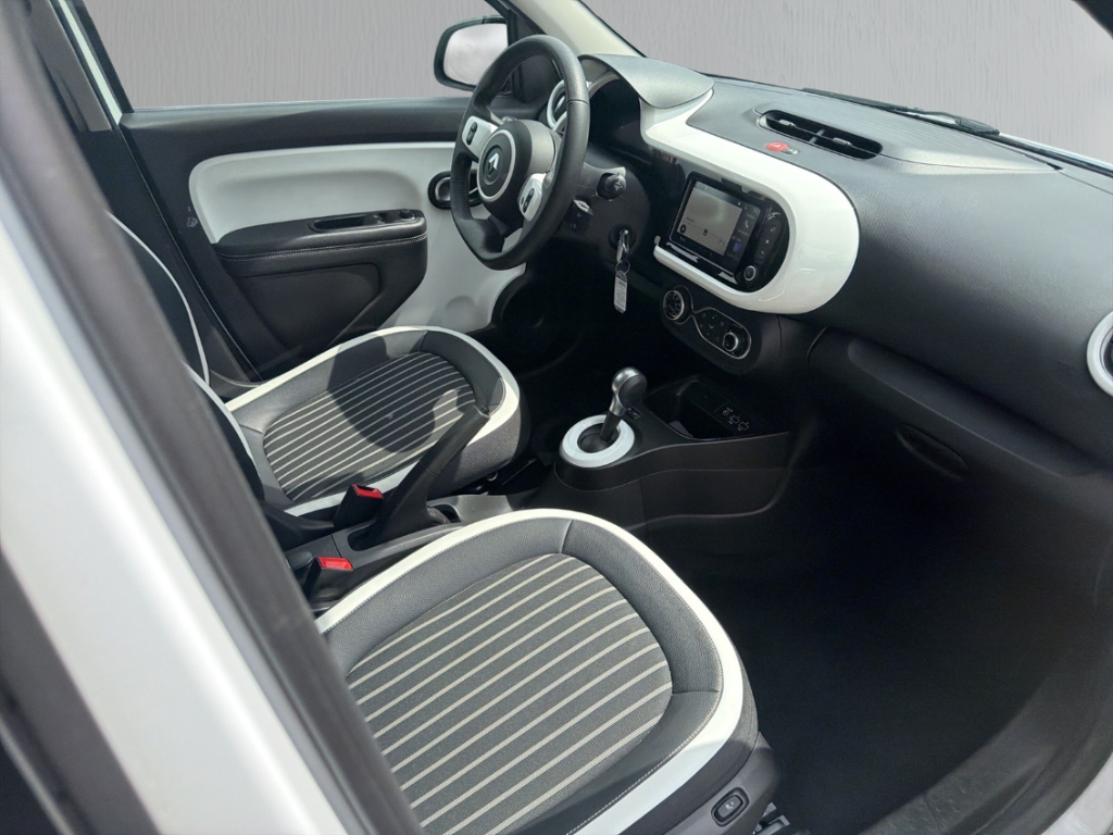 Fahrzeugabbildung Renault Twingo Electric Kamera PDC hinten Klima