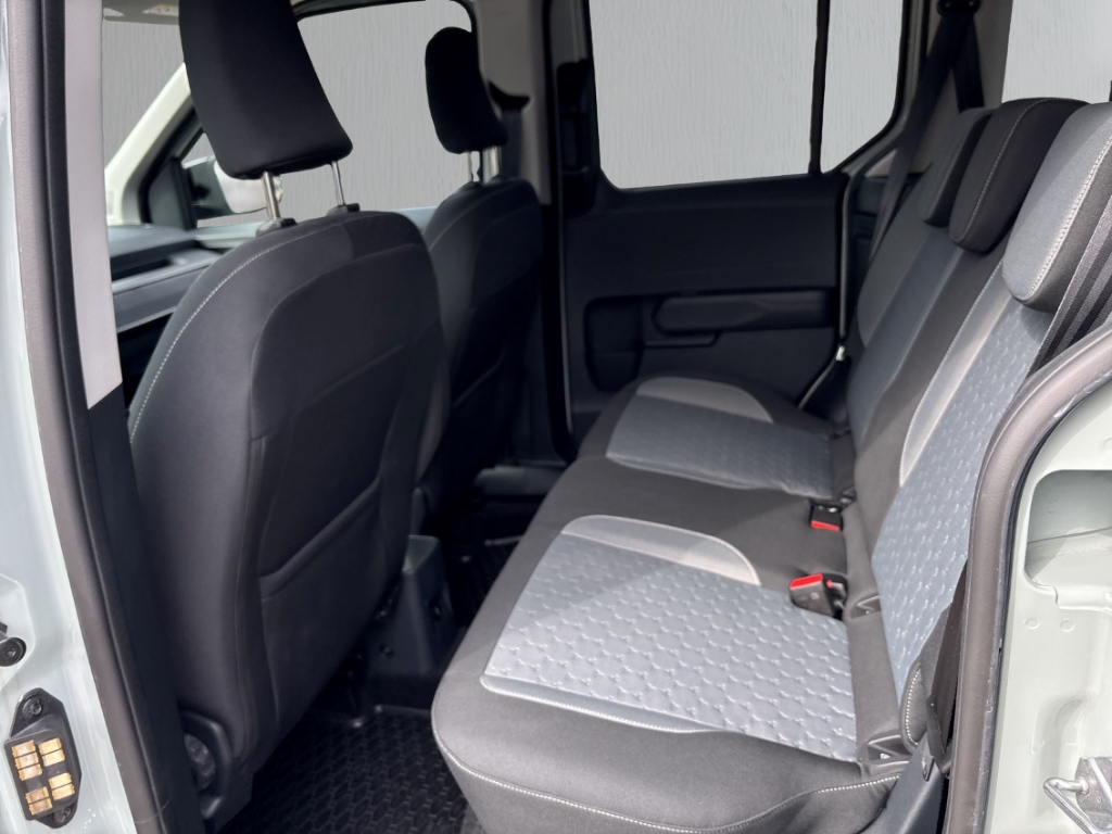 Fahrzeugabbildung Ford Tourneo Courier Titanium AHK AAC LM17 Winterpak. LED TFL