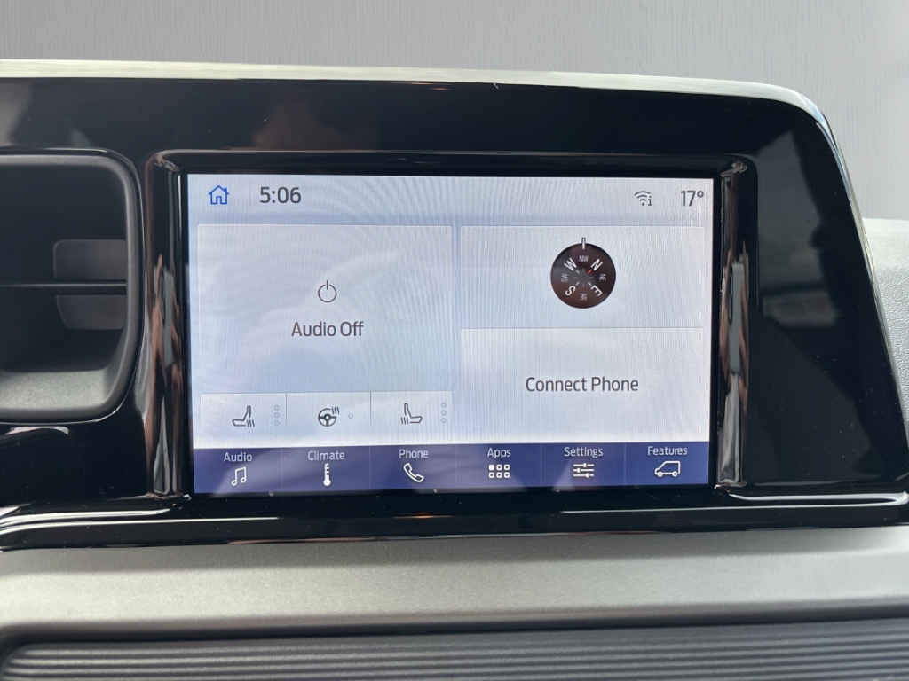 Fahrzeugabbildung Ford Tourneo Courier Titanium AHK AAC LM17 Winterpak. LED TFL