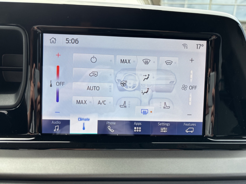 Fahrzeugabbildung Ford Tourneo Courier Titanium AHK AAC LM17 Winterpak. LED TFL