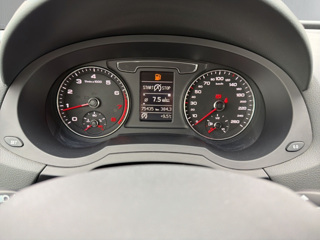 Fahrzeugabbildung Audi Q3 1.4 TFSI Xen Temp SHZ PDC Klimaauto Bluetooth