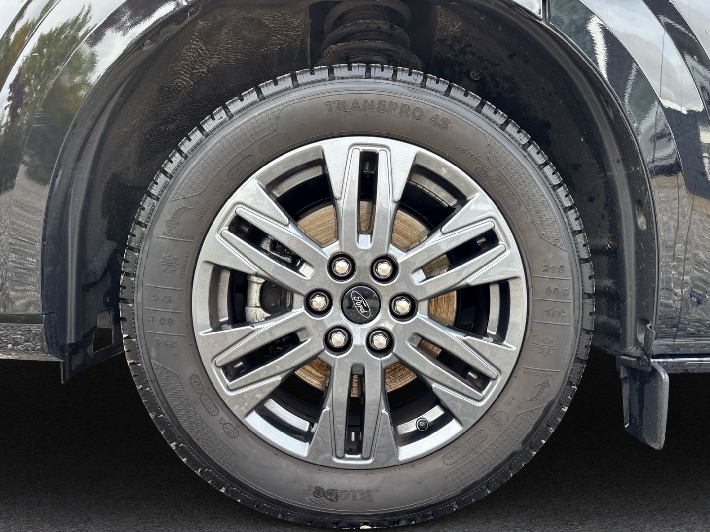 Fahrzeugabbildung Ford Tourneo Custom 320 Titanium 2.0EB L1 SHZ RFK NAV