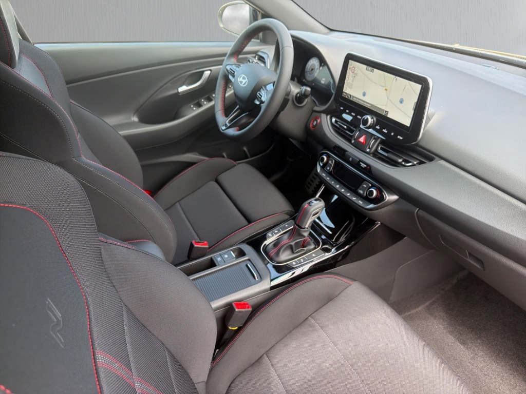 Fahrzeugabbildung Hyundai i30 FL 5-trg MY26 1.6 T-GDi DCT N-Line Navi Digitales Cockpit LED Apple