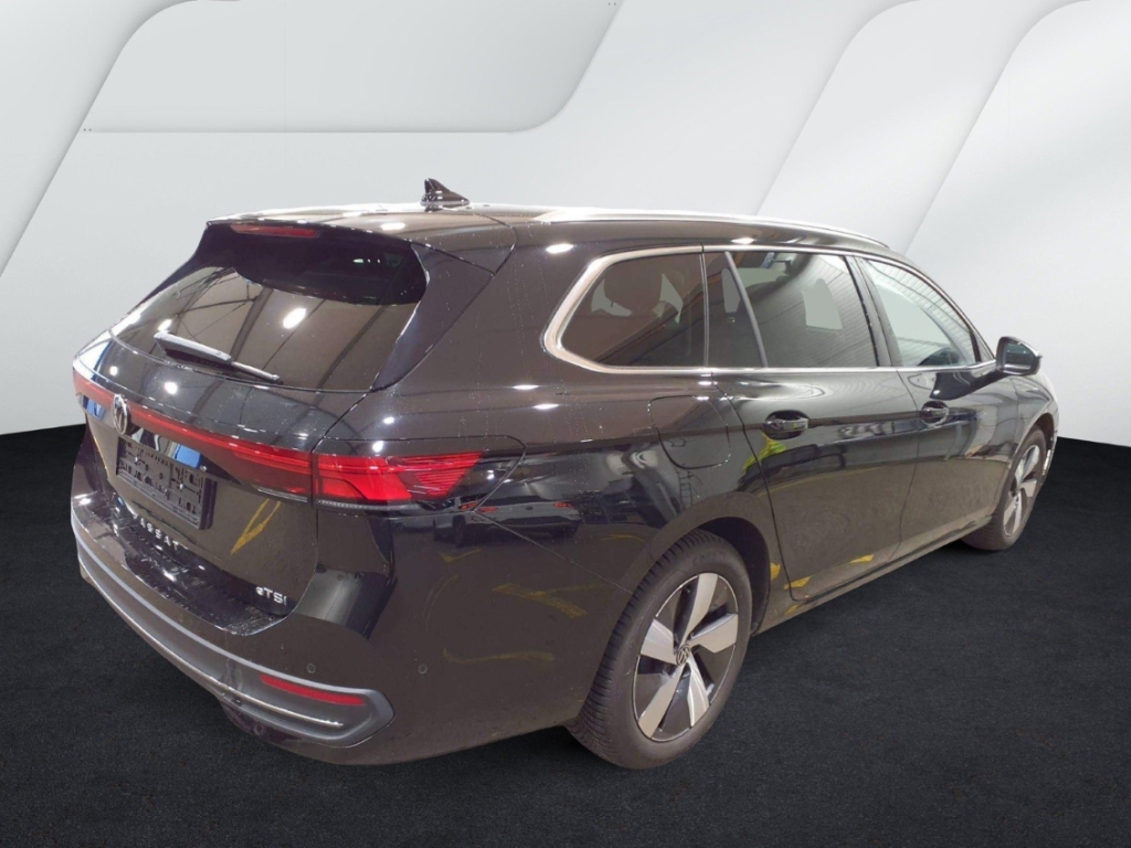 Fahrzeugabbildung Volkswagen Passat Variant 1.5 eTSI DSG Bus IQ.Drive AHK SHZ LED