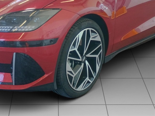Fahrzeugabbildung Hyundai IONIQ 6 77,4kWh 4WD UNIQ 20LM HUD Navi Digitales Cockpit Memory Sitze Soundsystem