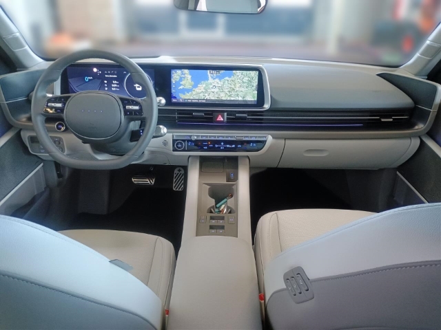 Fahrzeugabbildung Hyundai IONIQ 6 77,4kWh 4WD UNIQ 20LM HUD Navi Digitales Cockpit Memory Sitze Soundsystem
