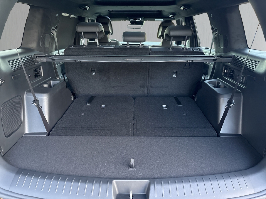 Fahrzeugabbildung Hyundai SANTA FE MY26 HEV 1.6 4WD BLACKLINE 7-Sitze Schiebedach HUD Navi Leder digitales Cockpit