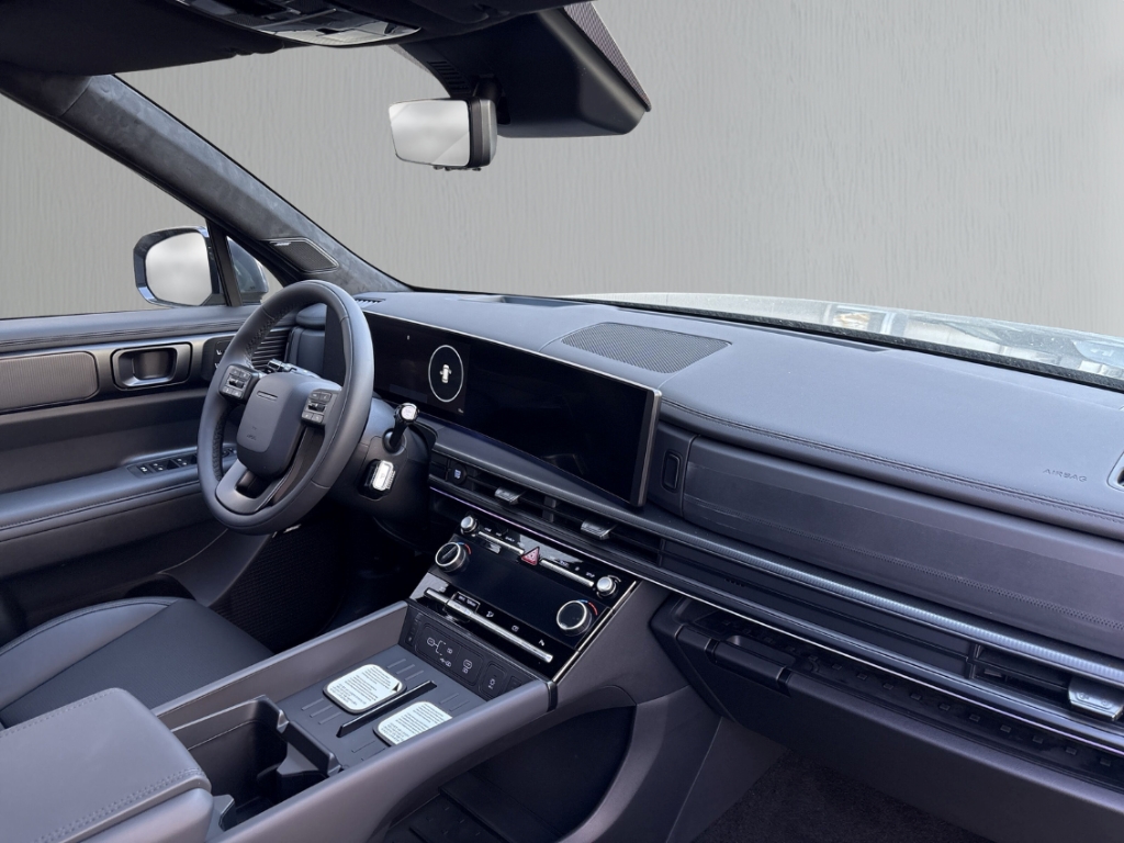 Fahrzeugabbildung Hyundai SANTA FE MY26 HEV 1.6 4WD BLACKLINE 7-Sitze Schiebedach HUD Navi Leder digitales Cockpit