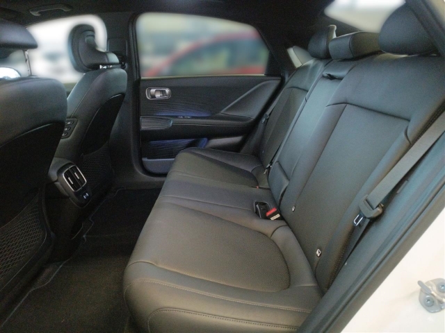 Fahrzeugabbildung Hyundai IONIQ 6 77,4kWh 4WD UNIQ Schiebedach HUD Navi Digitales Cockpit Memory Sitze Soundsystem