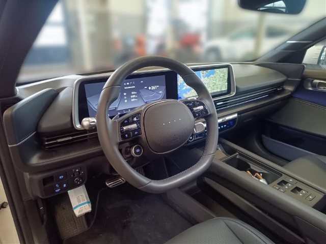 Fahrzeugabbildung Hyundai IONIQ 6 77,4kWh 4WD UNIQ Schiebedach HUD Navi Digitales Cockpit Memory Sitze Soundsystem