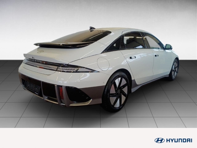 Fahrzeugabbildung Hyundai IONIQ 6 77,4kWh 4WD UNIQ Schiebedach HUD Navi Digitales Cockpit Memory Sitze Soundsystem