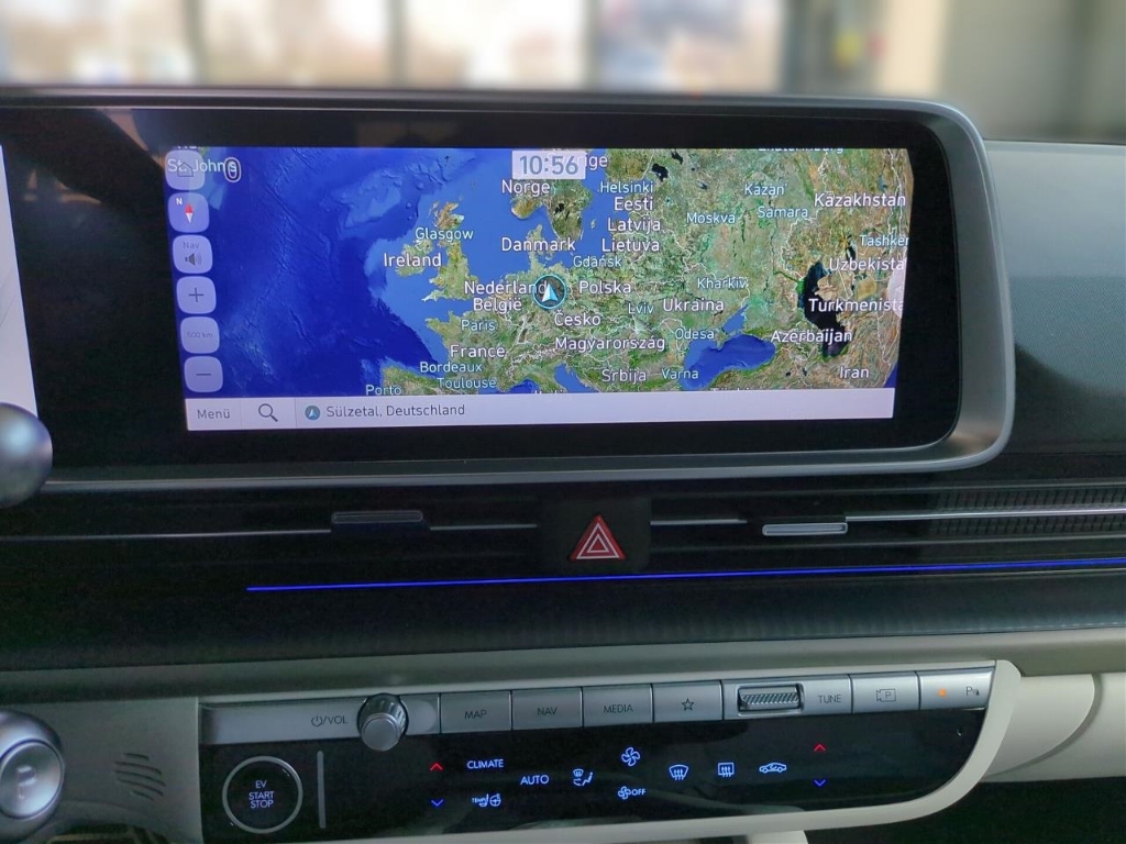 Fahrzeugabbildung Hyundai IONIQ 6 77,4kWh 2WD UNIQ Digi-Spiegel 20LM Schiebedach HUD Navi Digitales Cockpit