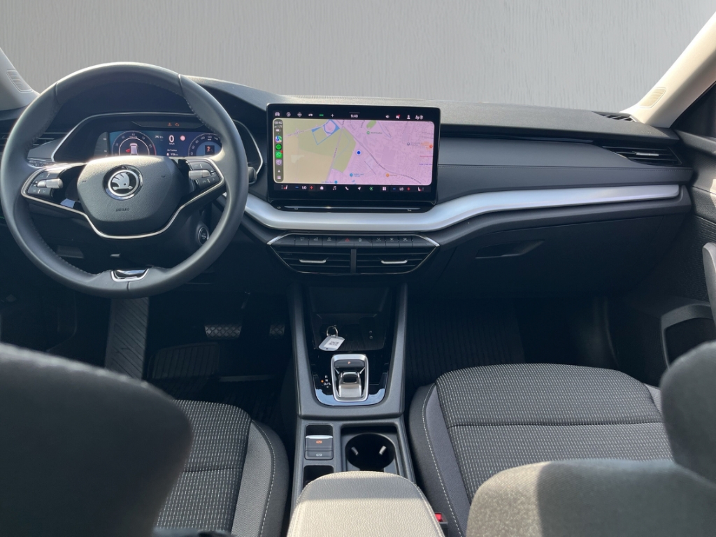 Fahrzeugabbildung SKODA Octavia 1.5 TSI mHEV Combi DSG Selection AHK Navi Tempomat