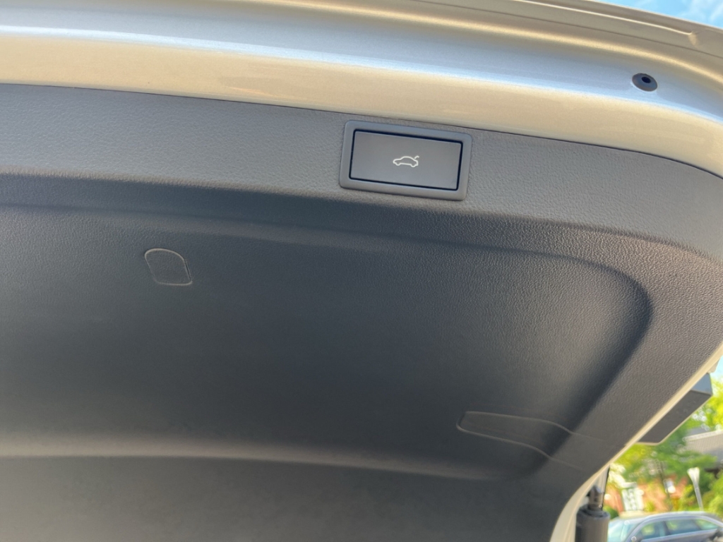 Fahrzeugabbildung SKODA Octavia 1.5 TSI mHEV Combi DSG Selection AHK Navi Tempomat