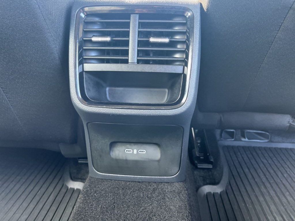 Fahrzeugabbildung SKODA Octavia 1.5 TSI mHEV Combi DSG Selection AHK Navi Tempomat