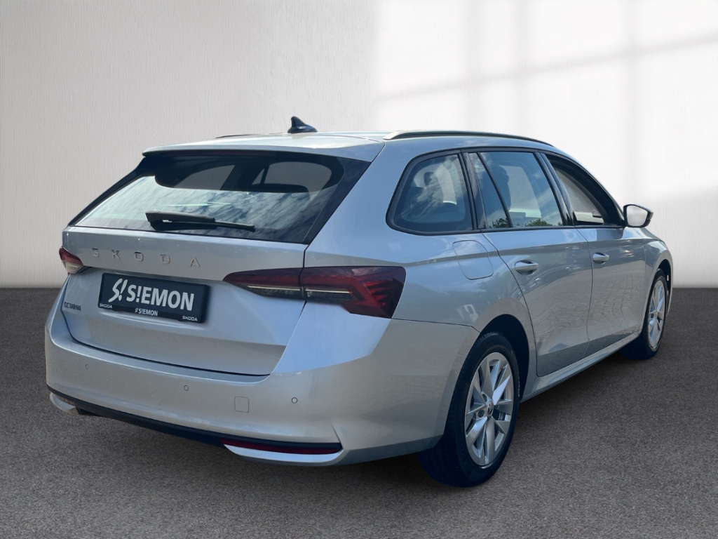 Fahrzeugabbildung SKODA Octavia 1.5 TSI mHEV Combi DSG Selection AHK Navi Tempomat