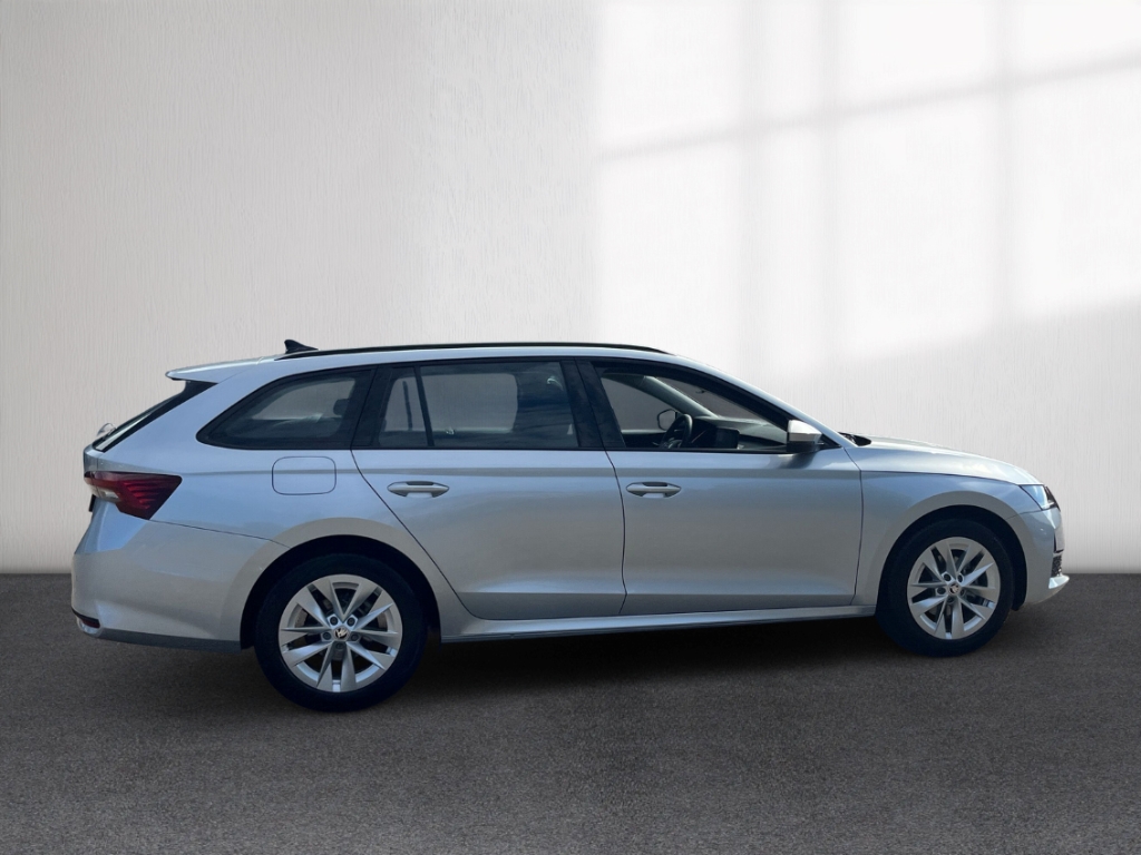 Fahrzeugabbildung SKODA Octavia 1.5 TSI mHEV Combi DSG Selection AHK Navi Tempomat