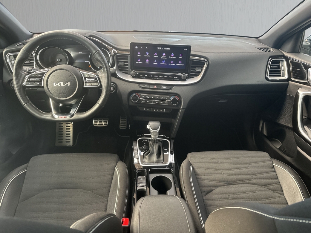 Fahrzeugabbildung Kia Cee'd_sw 1.5 T-GDI GT Line NAVI ACC LED SHZ RFK