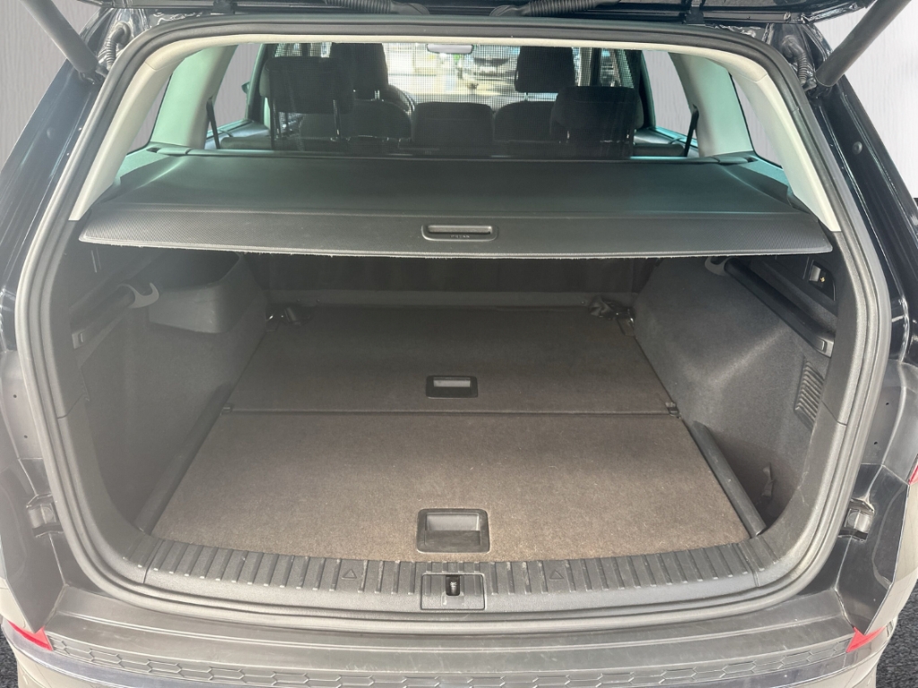 Fahrzeugabbildung SKODA Kodiaq 2.0 TDI DSG Drive 125 LED ACC AHK SHZ v&h NAVI