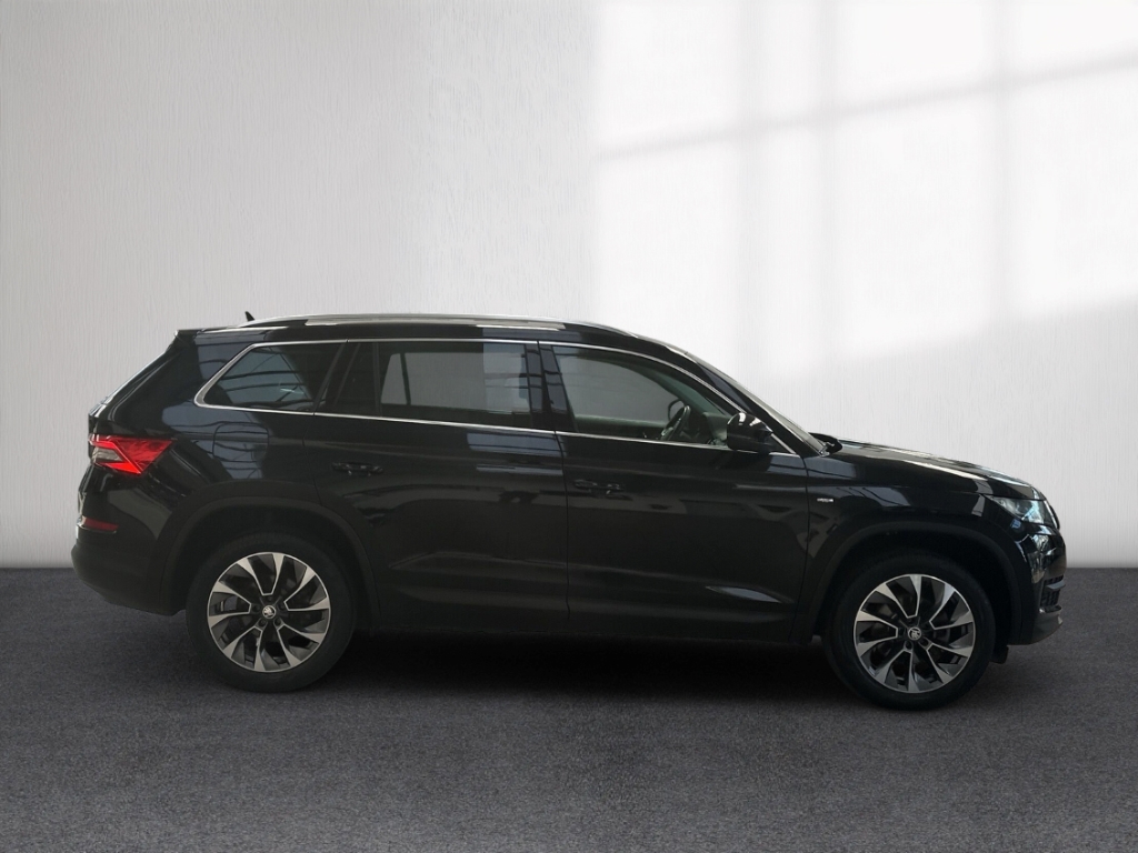 Fahrzeugabbildung SKODA Kodiaq 2.0 TDI DSG Drive 125 LED ACC AHK SHZ v&h NAVI