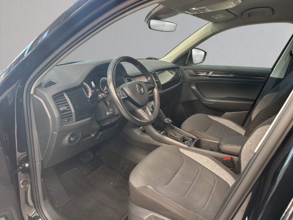 Fahrzeugabbildung SKODA Kodiaq 2.0 TDI DSG Drive 125 LED ACC AHK SHZ v&h NAVI