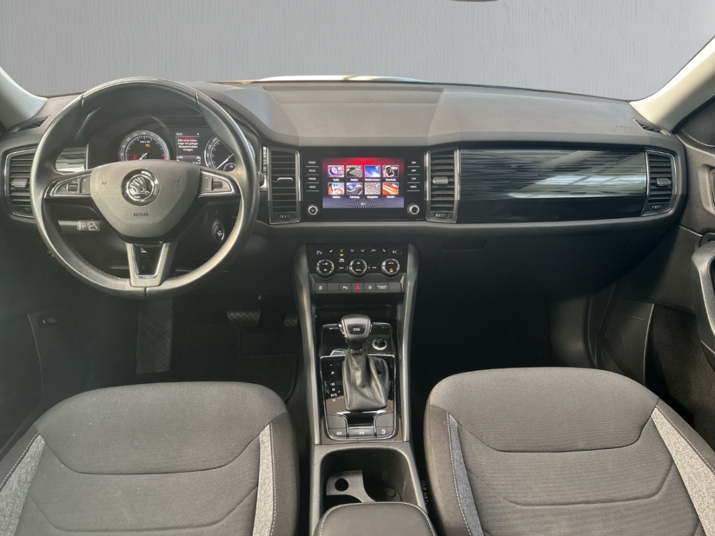Fahrzeugabbildung SKODA Kodiaq 2.0 TDI DSG Drive 125 LED ACC AHK SHZ v&h NAVI