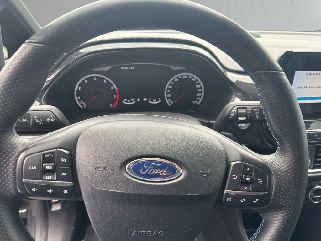 Fahrzeugabbildung Ford Fiesta ST LED Apple CarPlay Sportfahrwerk SHZ