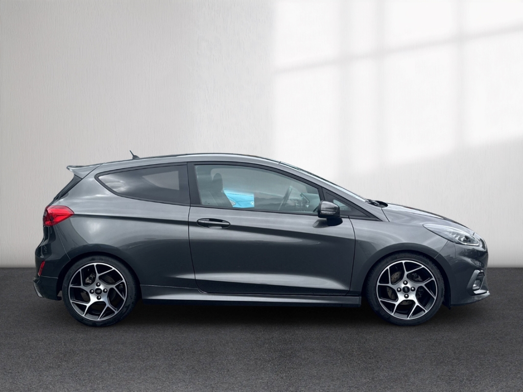 Fahrzeugabbildung Ford Fiesta ST LED Apple CarPlay Sportfahrwerk SHZ